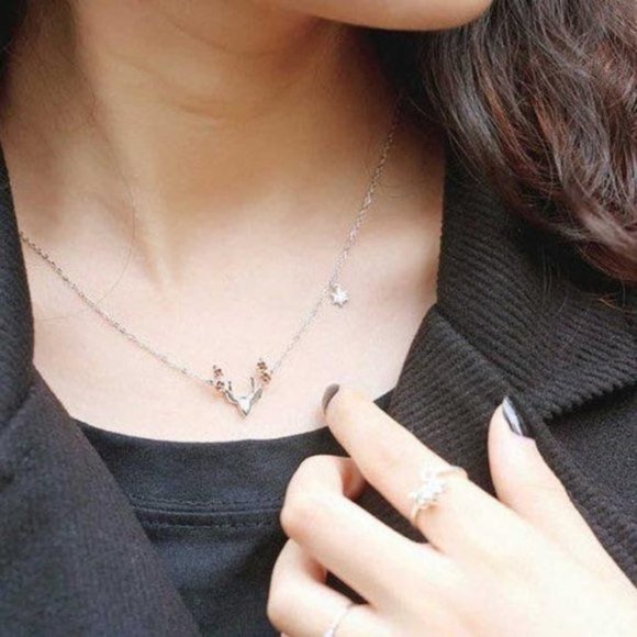 3/$25  🏷️  Deer Necklace Statement Necklace Floral Chain Christmas Jewelry - Picture 4 of 7